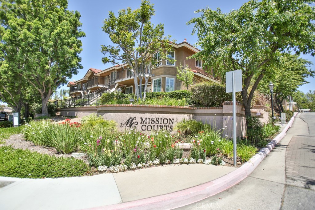 45 Via Hermosa