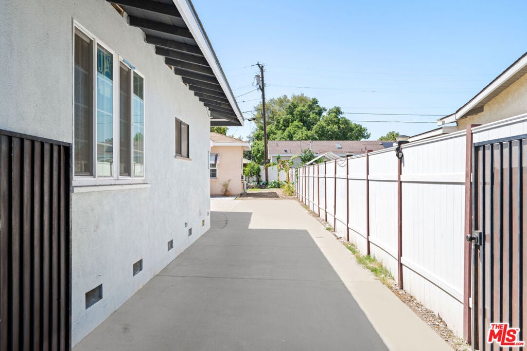 Properties 3 5355 N Delta Street