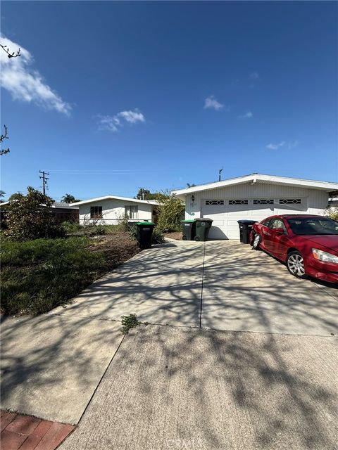 Photo of 2333 Rutgers Dr, Costa Mesa, CA 92626 (MLS # DW26054814)