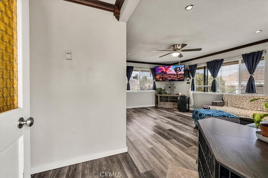 7562 Acoma Trail
