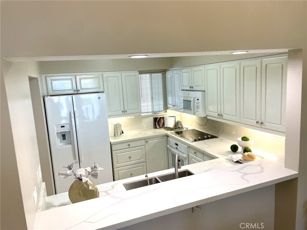 25442 Sea Bluffs 302