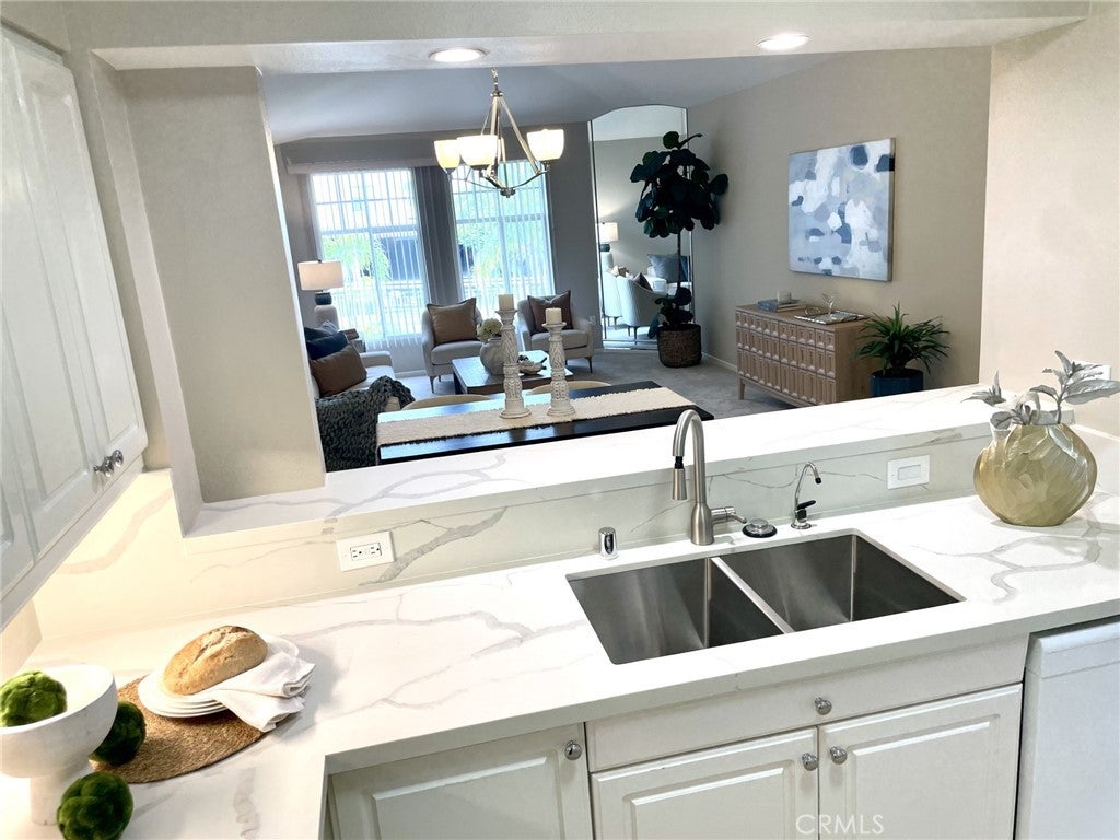 25442 Sea Bluffs 302
