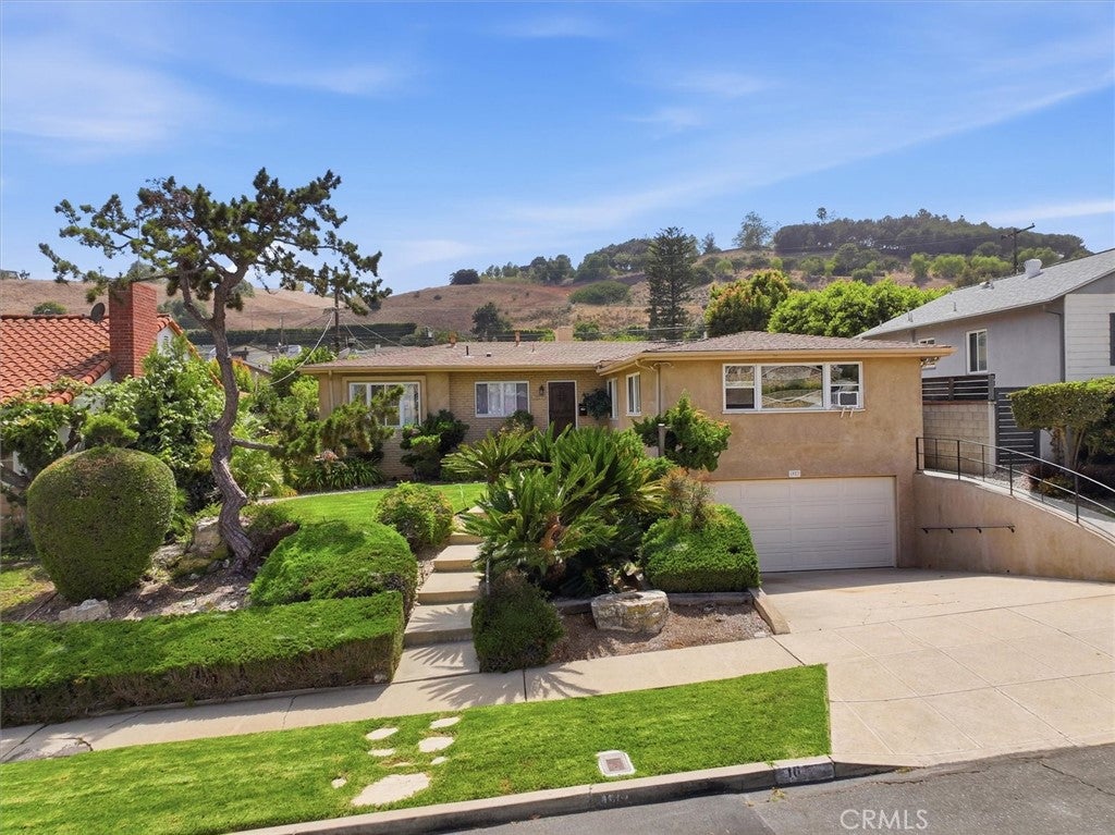 1027 S Malgren AVE, San Pedro CA 90732