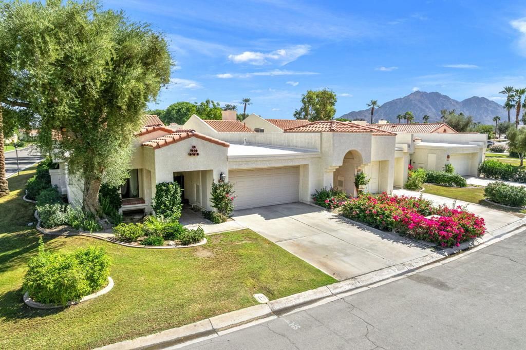 Photo of 50006 Calle Rosarita, La Quinta, CA 92253 (MLS # 219148676DA)