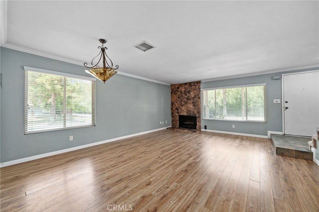 923 W State