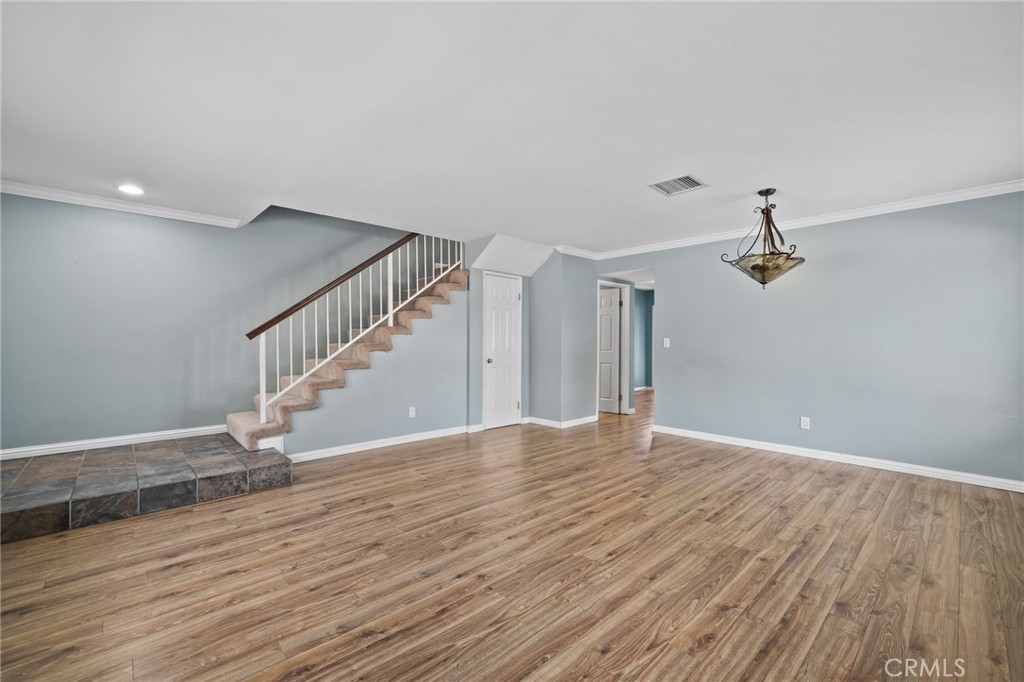 923 W State