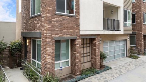 809 Brickyard Lane Costa Mesa CA 92627