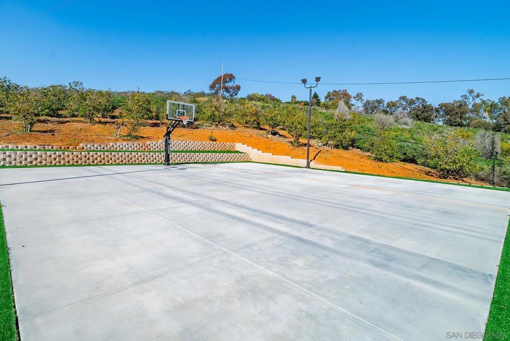 Rancho Santa Fe - Residential