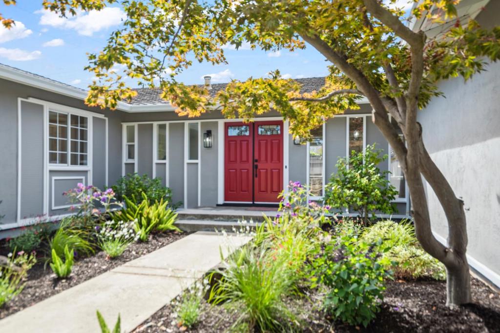 588 Endicott Drive