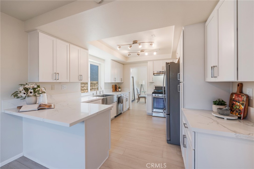6002 Manorfield