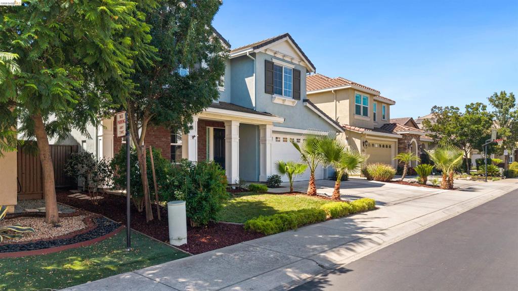 8056 Westport Cir