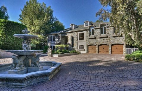 Photo of 380 N Chandler Ranch Rd, Orange, CA 92869 (MLS # OC25280260)