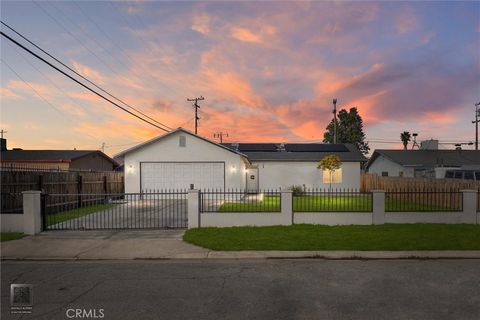 Photo of 200 Burchfield Avenue, Bakersfield, CA 93307 (MLS # PI26017266)