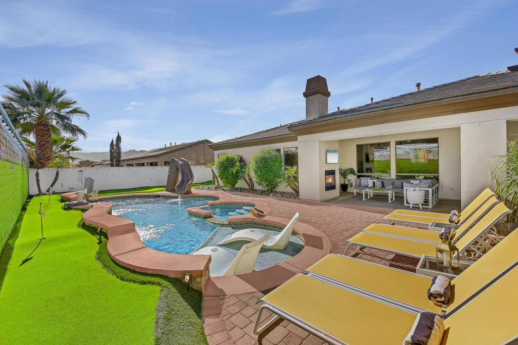 Montage at Santa Rosa - Residential