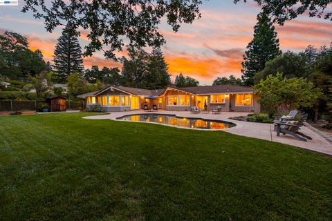 Photo of 1816 Piedras Cir Cir, Alamo, CA 94507 (MLS # 41132587)