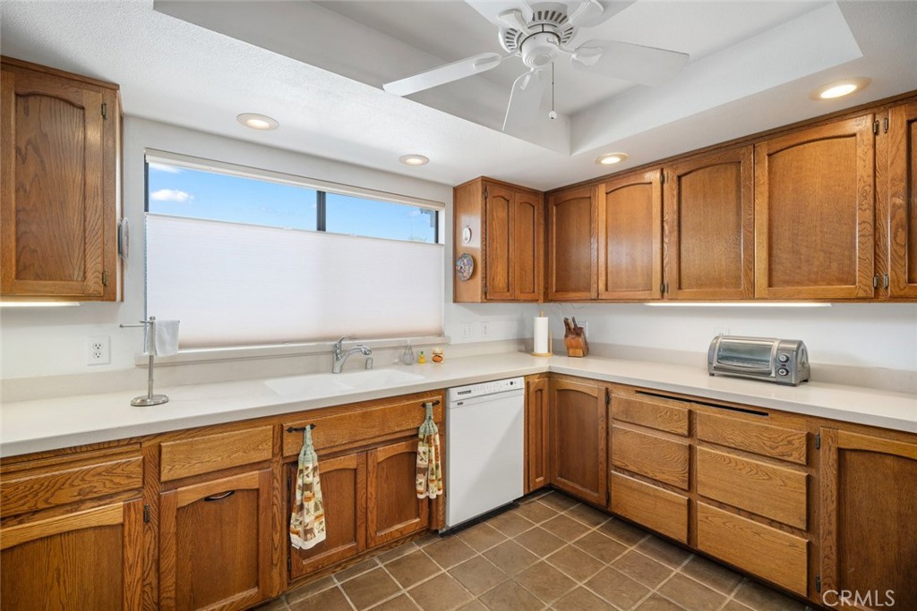 Town of El Moro(680) - Residential