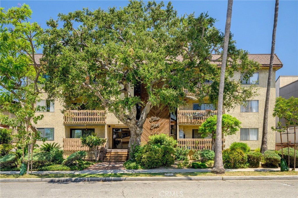 465 Ivy Street