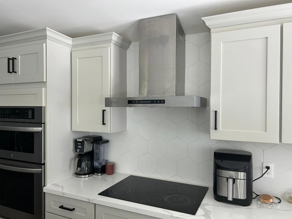 2175 Laurelei Avenue