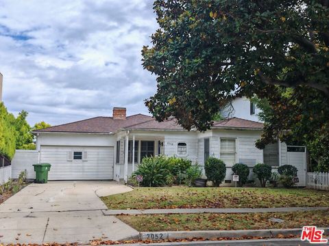 Photo of 2052 Kerwood Avenue, Los Angeles, CA 90025 (MLS # 26830107)