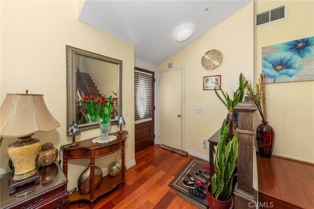 11918 Edgecliff