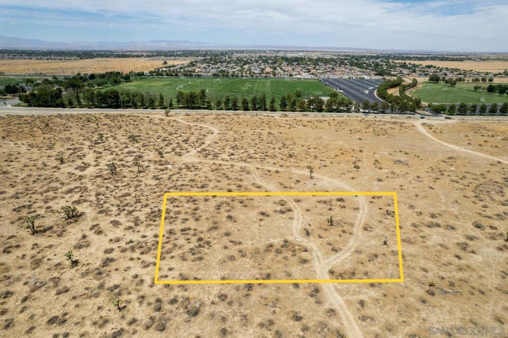 Position your business for success with this exceptional 1.25-acre property in Palmdale, Los Angeles County, CA! Zoned LI – Light Industrial, this lot is ideal for uses such as warehousing, distribution, research and development, storage, or even film production. Power your operations with off-grid energy options like solar or other alternative systems to suit your setup. Just 16 minutes from Palmdale Regional Airport and only 3 minutes from Lancaster National Soccer Center, the location is perfectly positioned for efficient operations and regional access. You’re also close to restaurants, parks, shops, and schools. Take advantage of this strategic location and unlock new potential today!