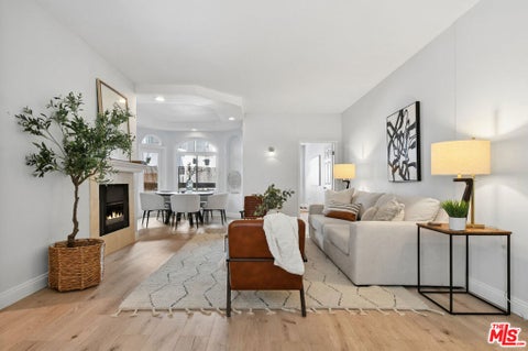 Photo of 4301 Fulton Avenue #106, Los Angeles, CA 91423 (MLS # 26989501)