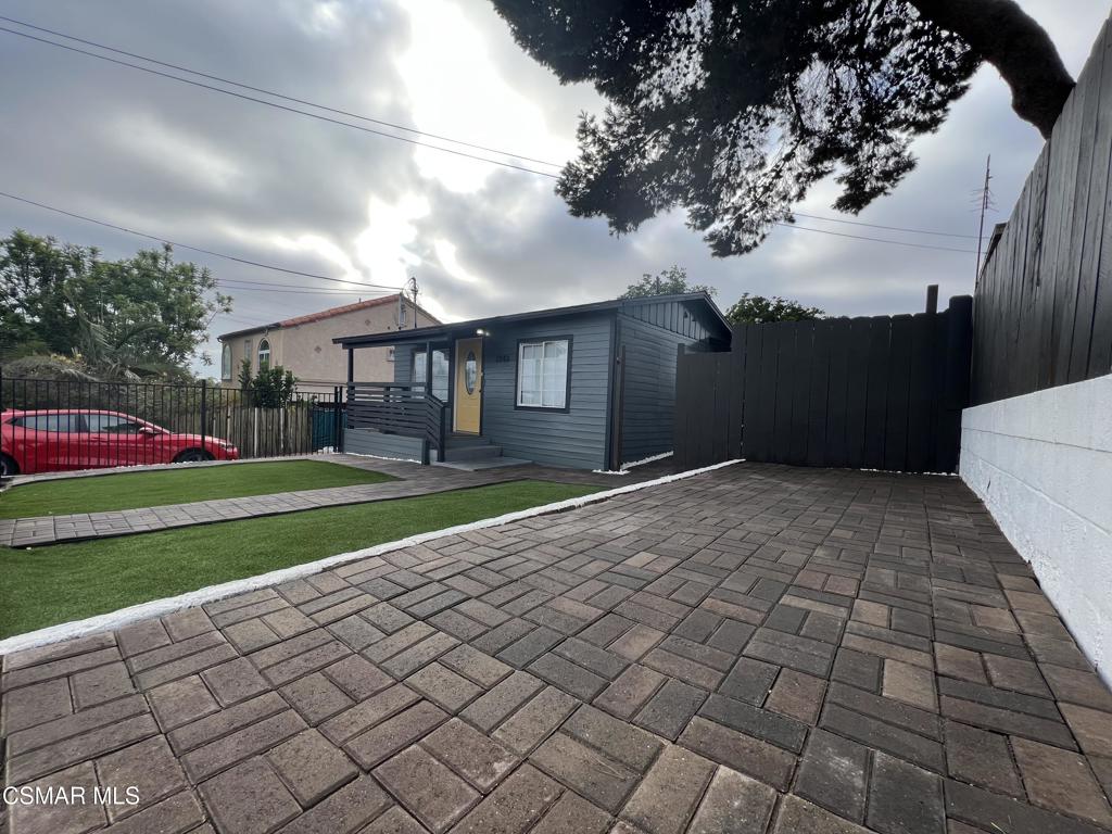 2743 Ridgeway Drive 2745