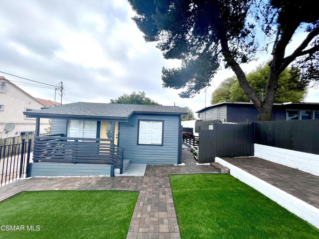 2743 Ridgeway Drive 2745