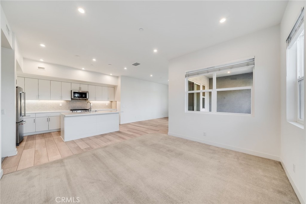 1102 S Urbana