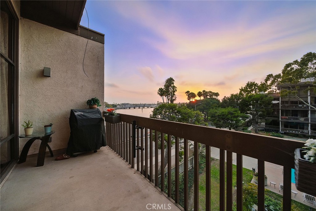 6315 Marina Pacifica Drive S