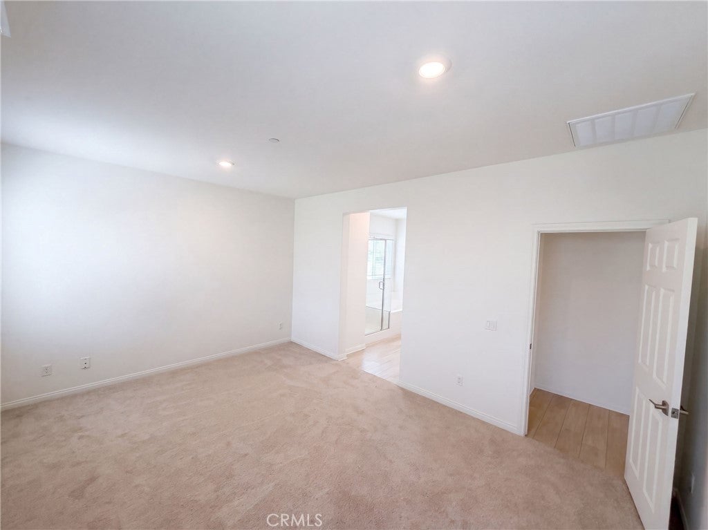 27744 Bay