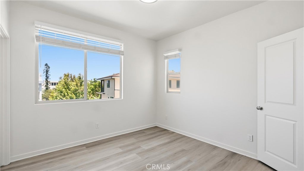 111 Episode, Irvine CA 92618 - Photo 34