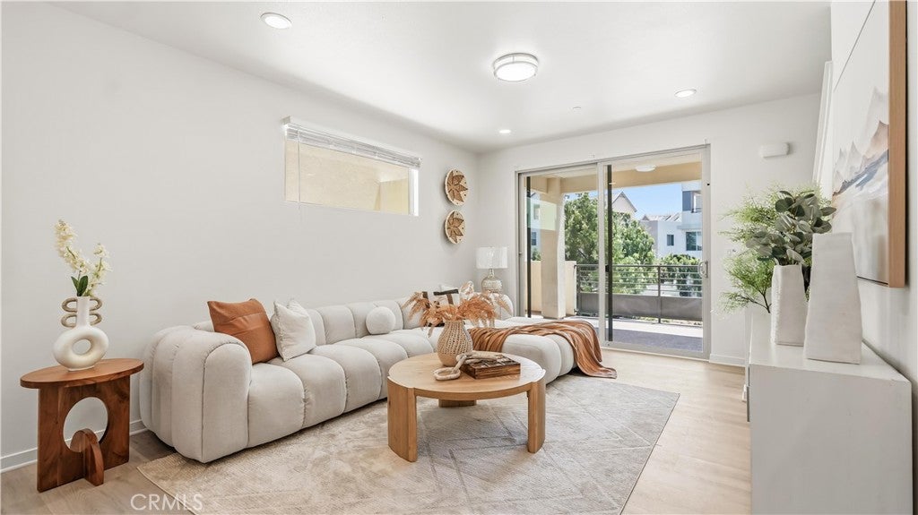111 Episode, Irvine CA 92618 - Photo 15