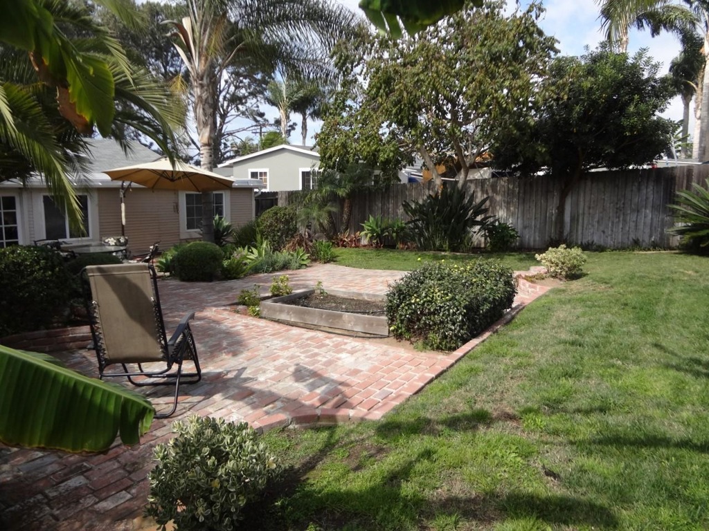 Wonderful Solana Beach home west of the I-5 and within walking distance to Fletcher Cove, the beach, Cedros Design District, restaurants, The Belly Up, train station and schools. Fenced in spacious back yard with multiple patios for outdoor enjoyment and entertaining. Living room features wood floors and gas fire place. One car garage and long driveway for additional parking. Weekly landscape maintenance included. Neighborhoods: Rios