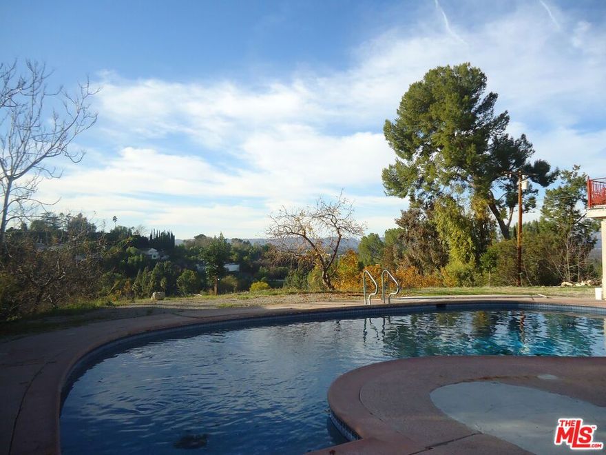 ADU for lease. Pool, Stove, oven, New DUAL PANE windows, One bd/one ba, Kitchen with dining area, Washer/Dryer, Street Parking on Cul de Sac, approx. 500 sqft, Private entrance, NO Fireplace, No pets Please. Tile floors, one person preferred will discuss anything different. ALL UTILITIES ARE INCLUDED except Cable.  Tenant needs to get their own cable. One year lease.  Tenant to pay for Credit report at approx. $30.  1st and Security Deposit required.  Application will be needed and done through owner.  All Calls will go to owner for showings. Beautiful Views, quiet neighborhood. Easy access to all shopping, food and freeways.  Easy to drive over the hill for work if needed. Come take a look.