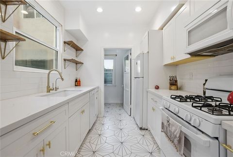 Tiny photo for 5084 Lemon Grove Ave, Los Angeles, CA 90029 (MLS # CV26049878)