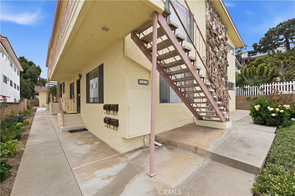565 W 36th
