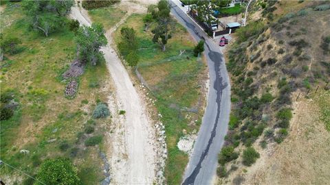 Photo of 1 Lincoln AVE, Val Verde, CA 91384 (MLS # HD25082810) Photo of 1 Lincoln AVE, Val Verde, CA 91384 (MLS # HD25082810)