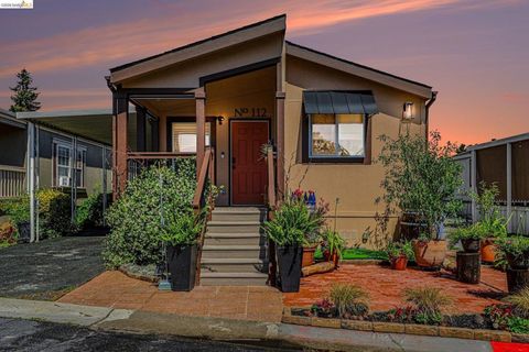 Photo of 112 A St St, Concord, CA 94520 (MLS # 41133187)
