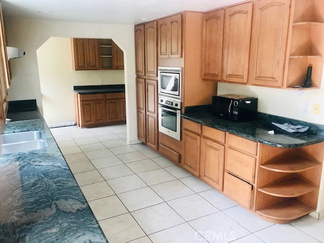 2710 Castle Rock Road