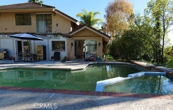 2241 Flintridge