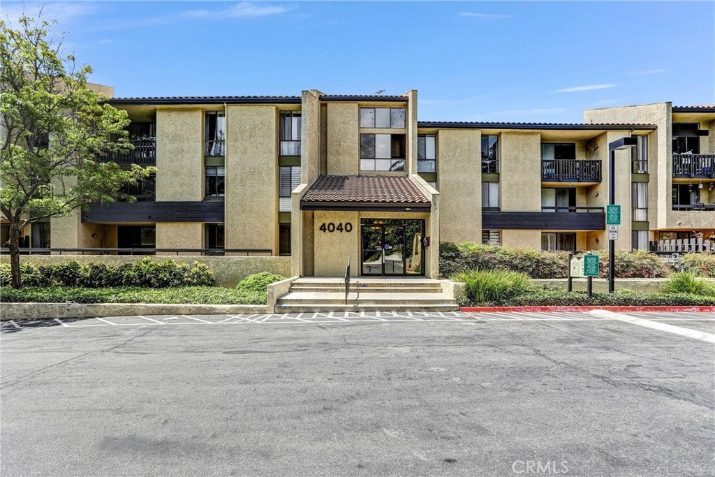 4040 Via Marisol 123, Los Angeles CA 90042