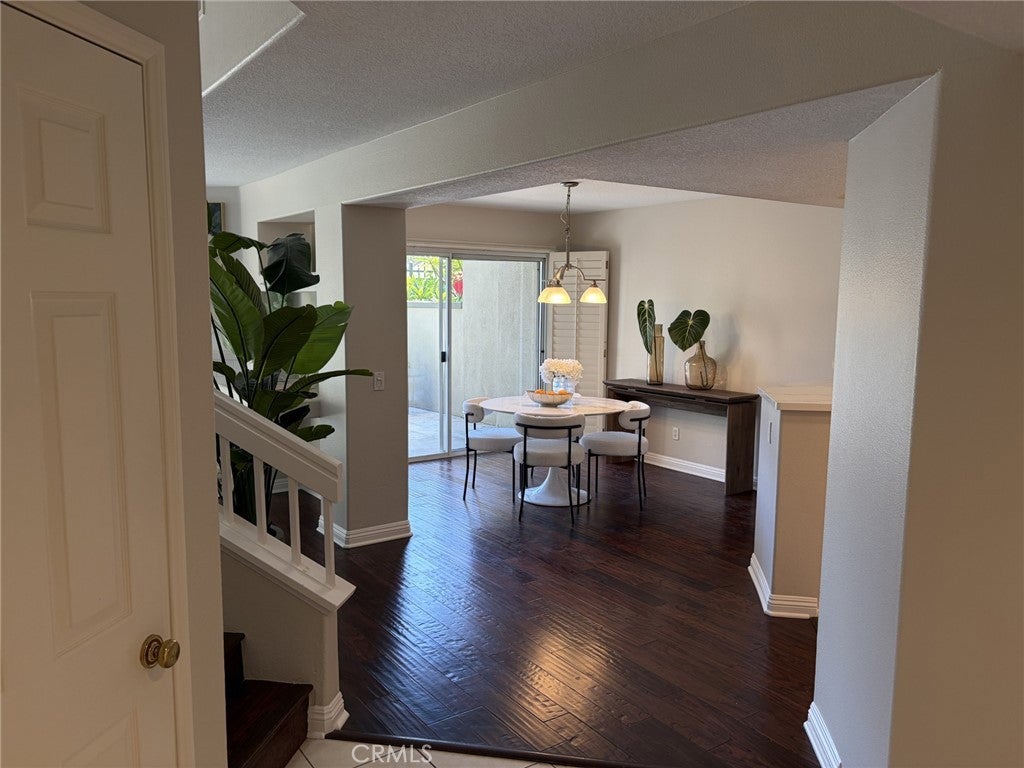 8012 E Snowberry E