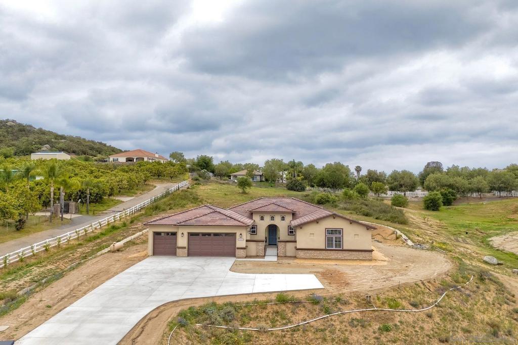 29532 Viking View Ln