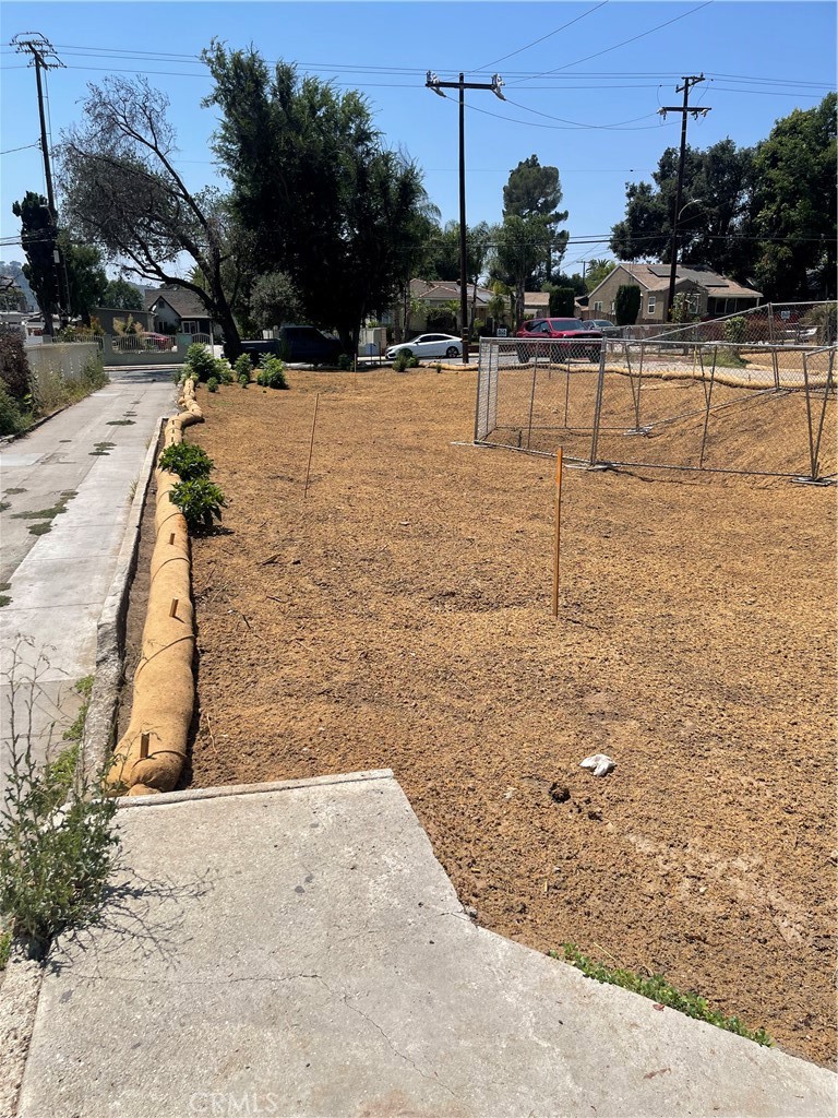 2246 Glenrose Avenue