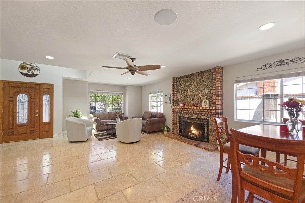 15597 Rolling Ridge