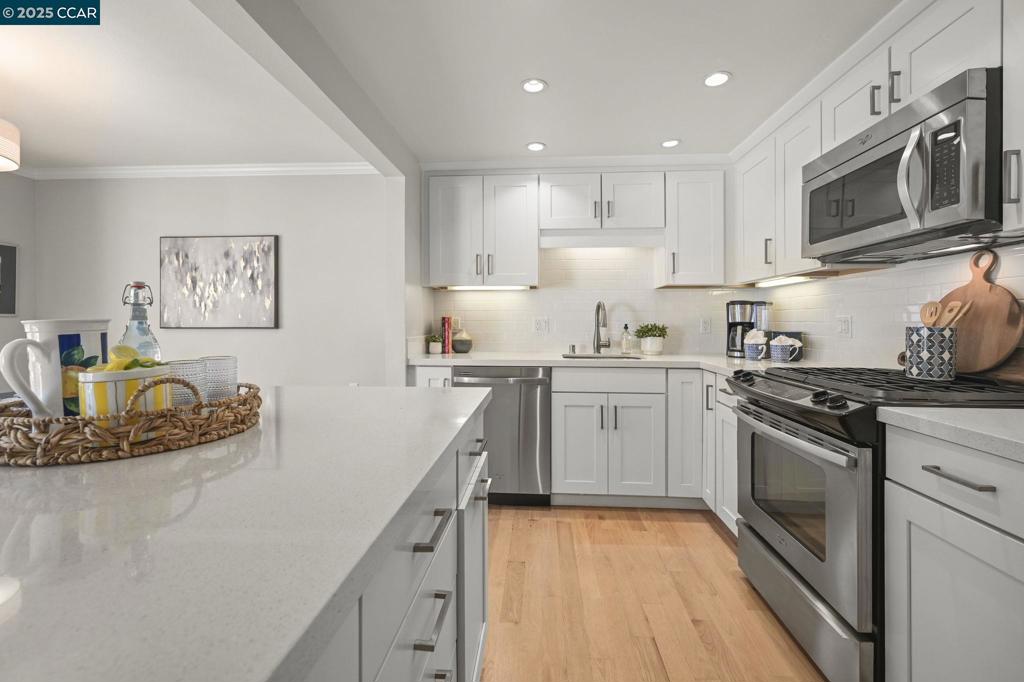 ROSSMOOR - Residential