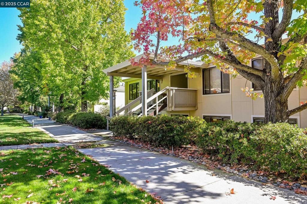 Photo of 2000 Golden Rain Road Rd #4, Walnut Creek, CA 94595 (MLS # 41115524)