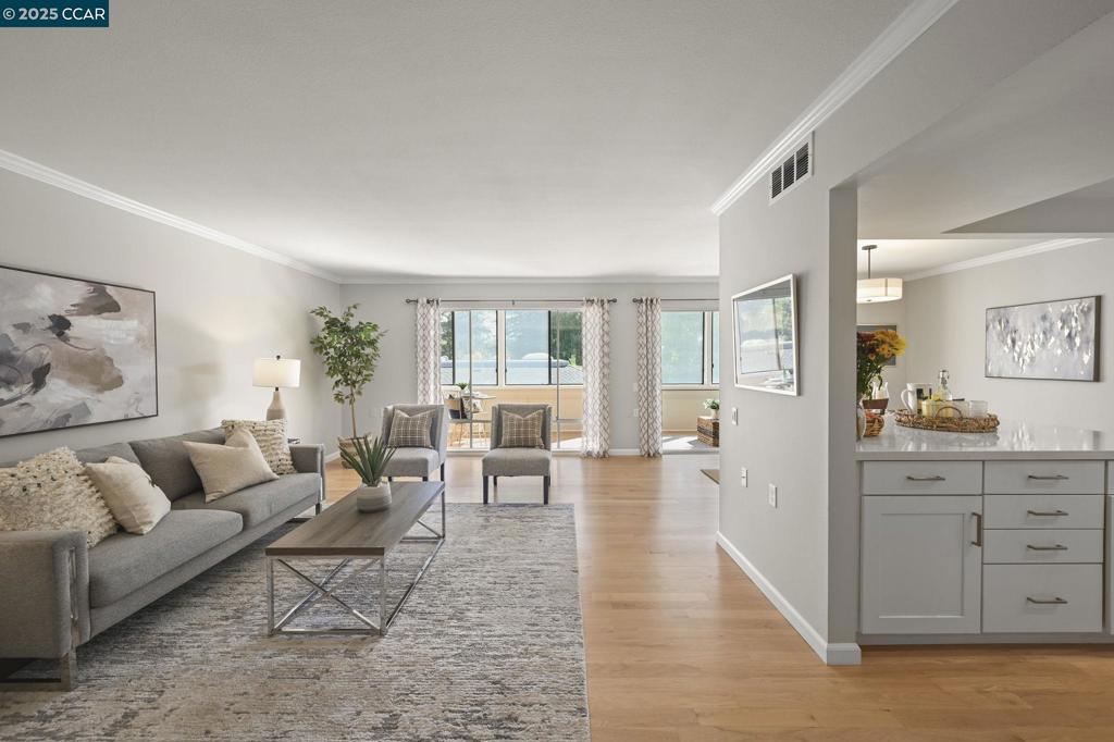 ROSSMOOR - Residential