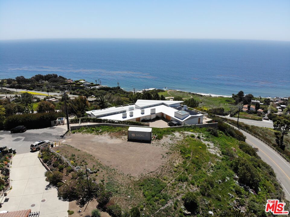 32933 Calle De La Burrita